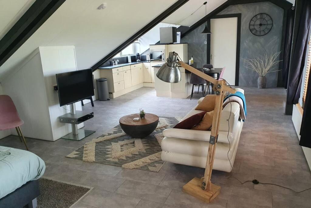 Vrijstaand / Landelijk Appartement Met Uitzicht! De Wijk Exterior foto